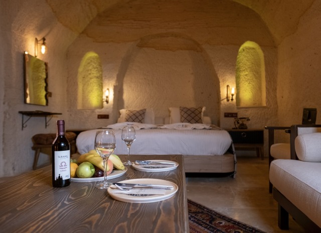 Superior Cave Room 35